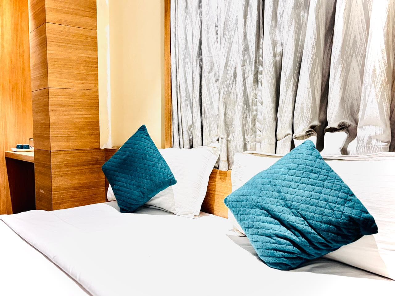 Deluxe Room A/C - View 15