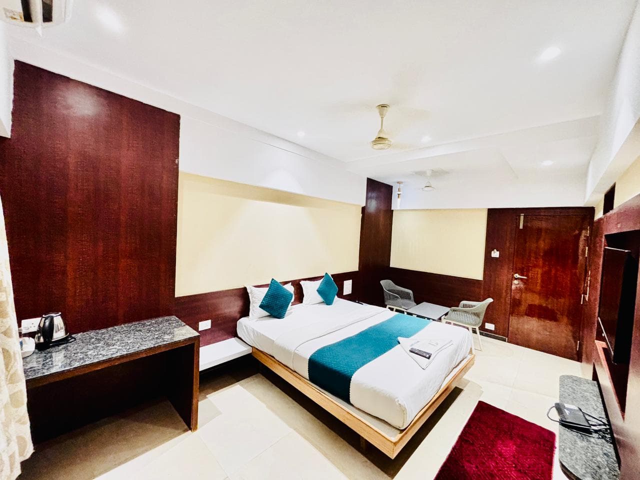 Executive Room A/C - View 2
