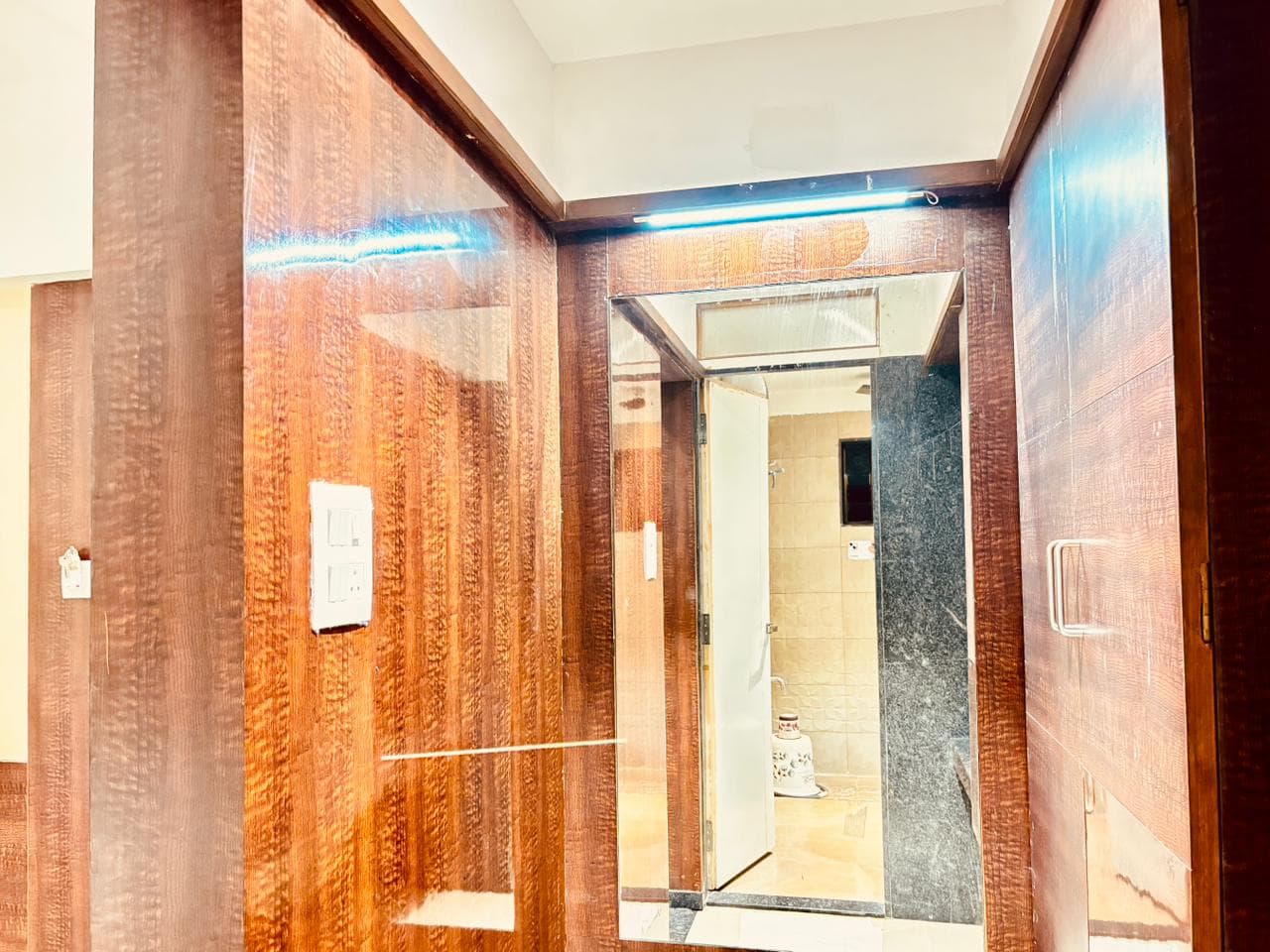 Executive Room A/C - View 11
