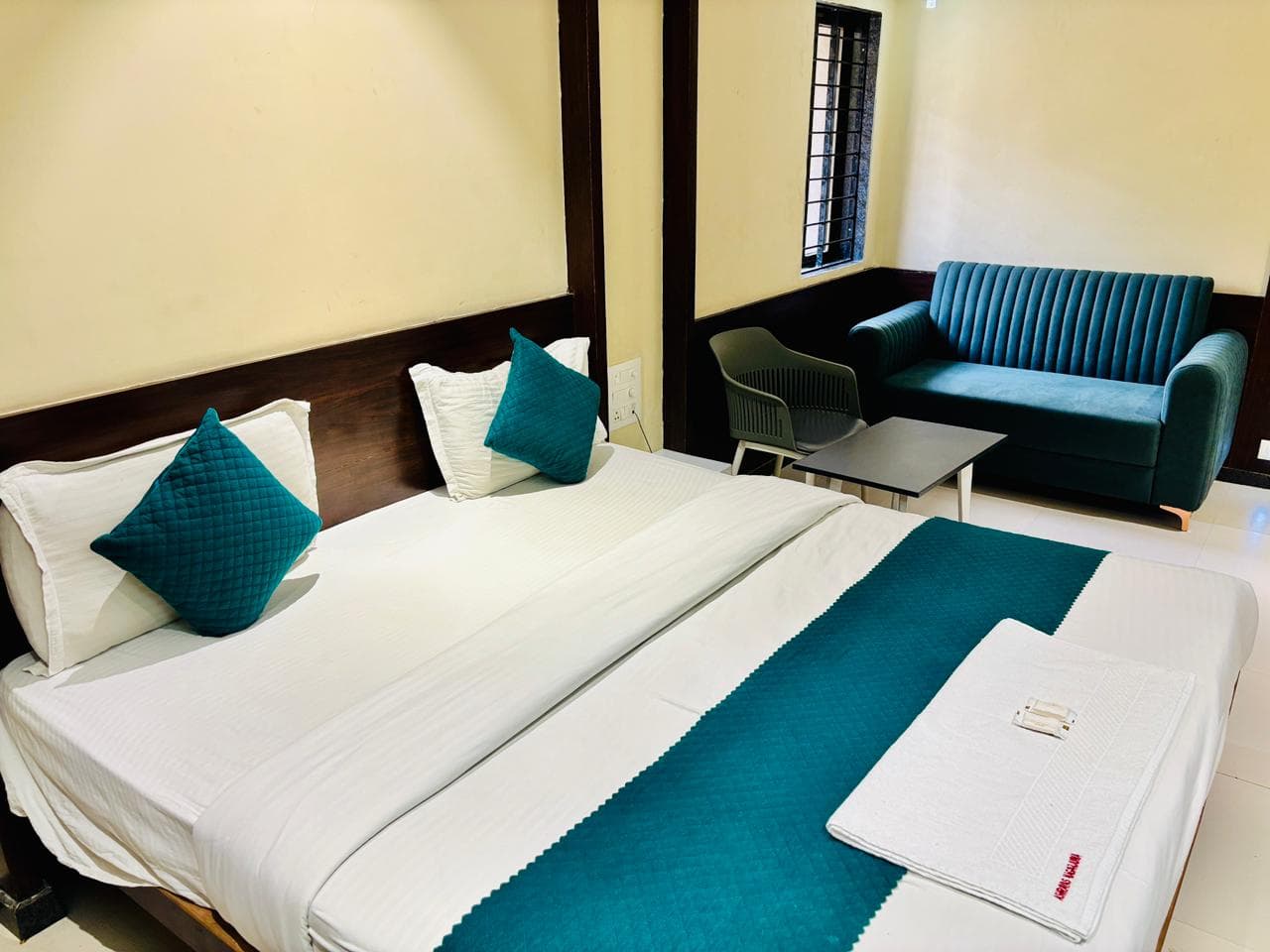 Executive Room A/C - View 9